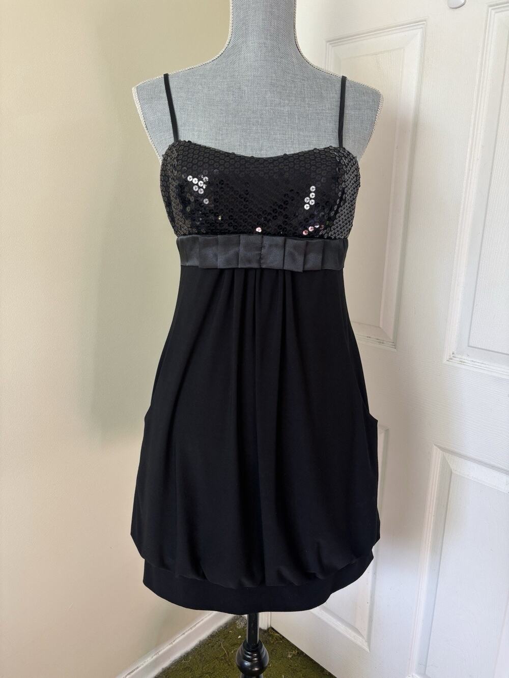 Cache Black Sequin Empire Waist Bubble Mini Dress 10 Bow Twee Hoco Party